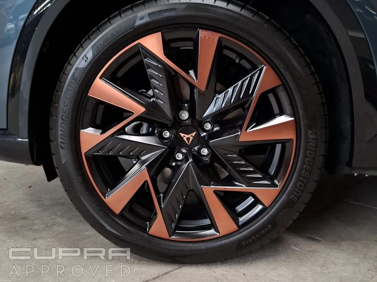 Cupra Formentor **AUTO** V2 EHYBRID 204HP - Image 6