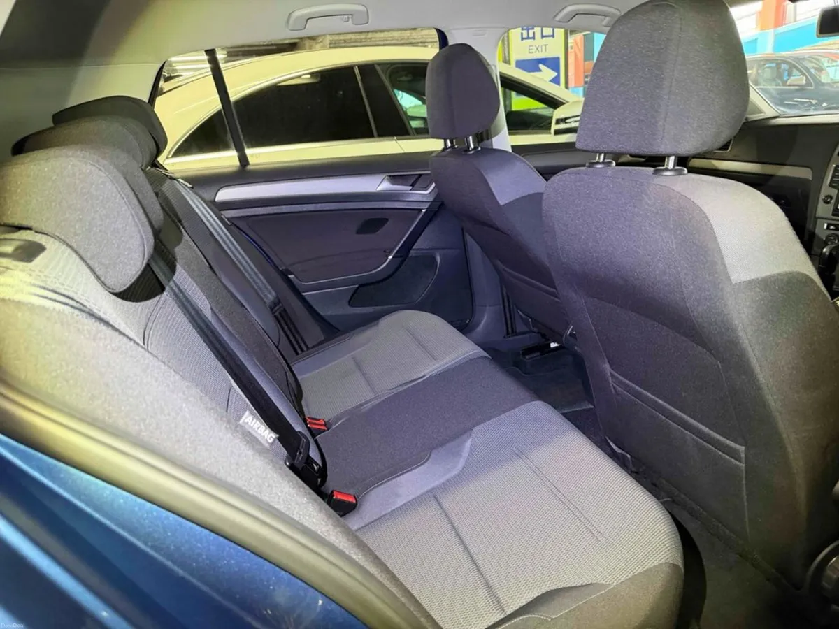 VOLKSWAGEN GOLF 2015, 1.2 TSI 5DR AUTO LOW KM - Image 5