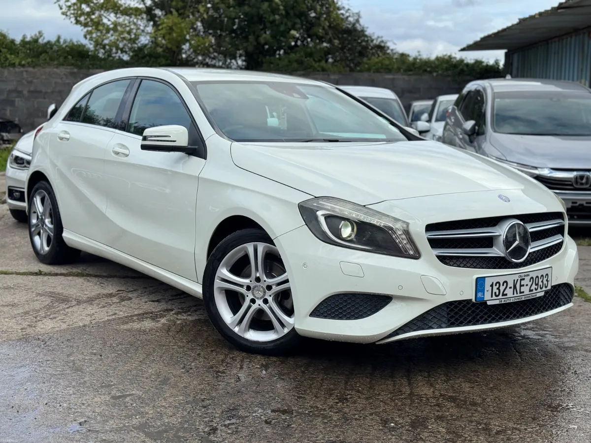 Mercedes A180 2013 1.6 Petrol Auto 51000 KM 2 keys - Image 3