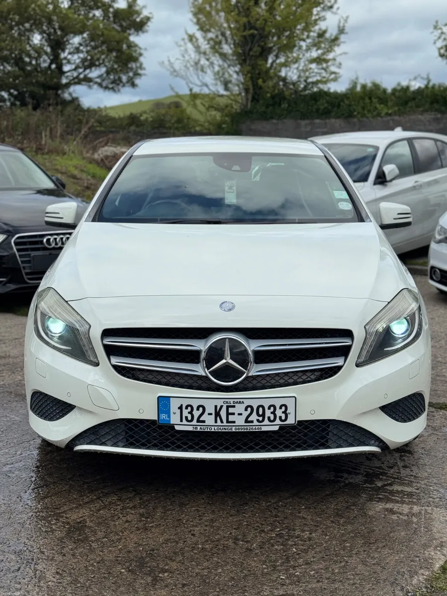 Mercedes A180 2013 1.6 Petrol Auto 51000 KM 2 keys - Image 2