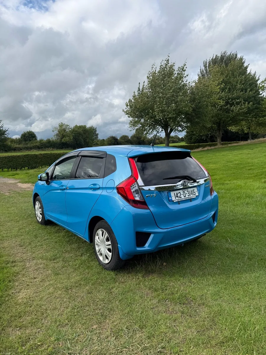 2014 Honda Fit hybrid New Nct 10/27 - Image 2