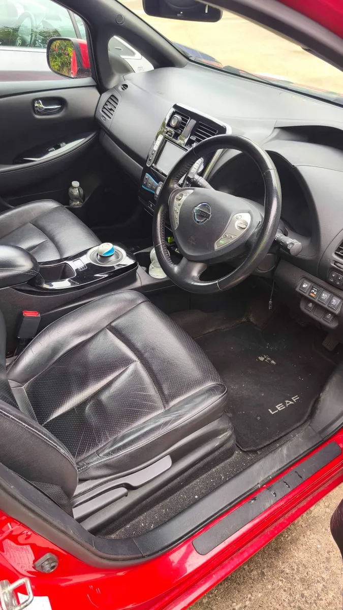 2015 Nissan Leaf Tekna 24kWh – €5,950 ONO - Image 2