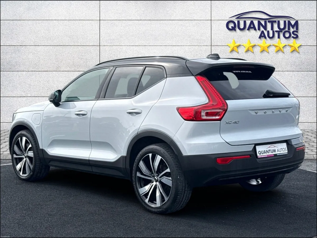 Volvo XC40 2022 R-DESIGN PRO 1.5 PETROL PLUG IN HY - Image 6