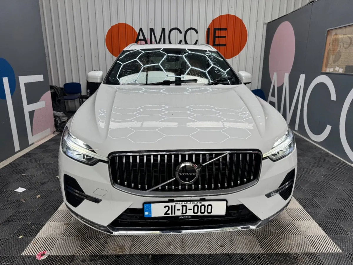 Volvo XC60 2021 VOLVO Xc60 4wd RECHARGE PLUG-IN HY - Image 2