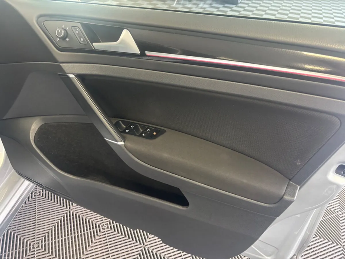 Volkswagen Golf *VOLKSWAGEN GOLF GTI* *PERFORMANCE - Image 6