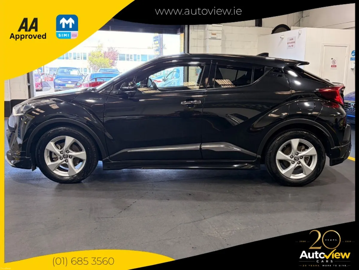 Toyota C-HR 1.8 Self-Charging Hybrid. AA APPROVED - Image 5