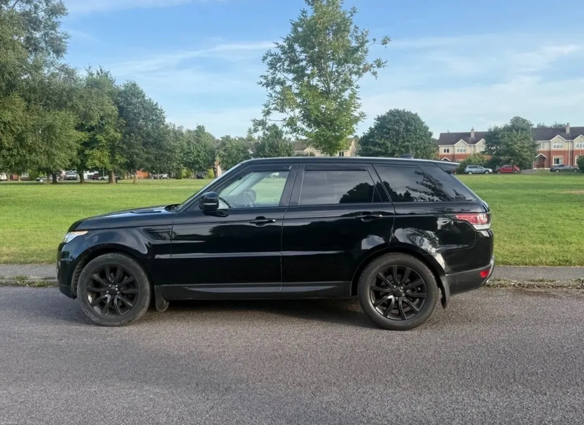 2017 Land Rover Range Rover Sport 3.0 HSE - Image 2