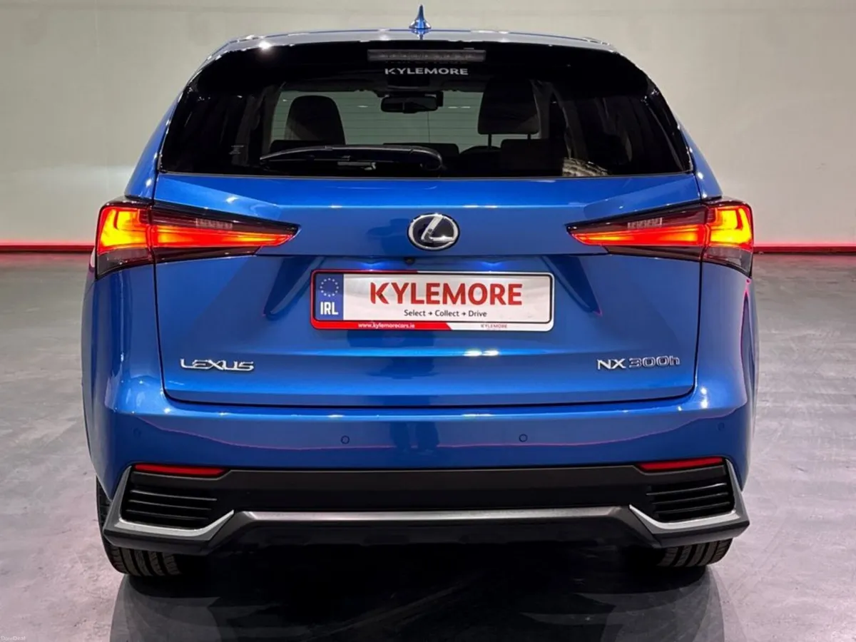 Lexus NX 300H - I PACKAGE - 2.5 HYBRID AUTOMATIC S - Image 4