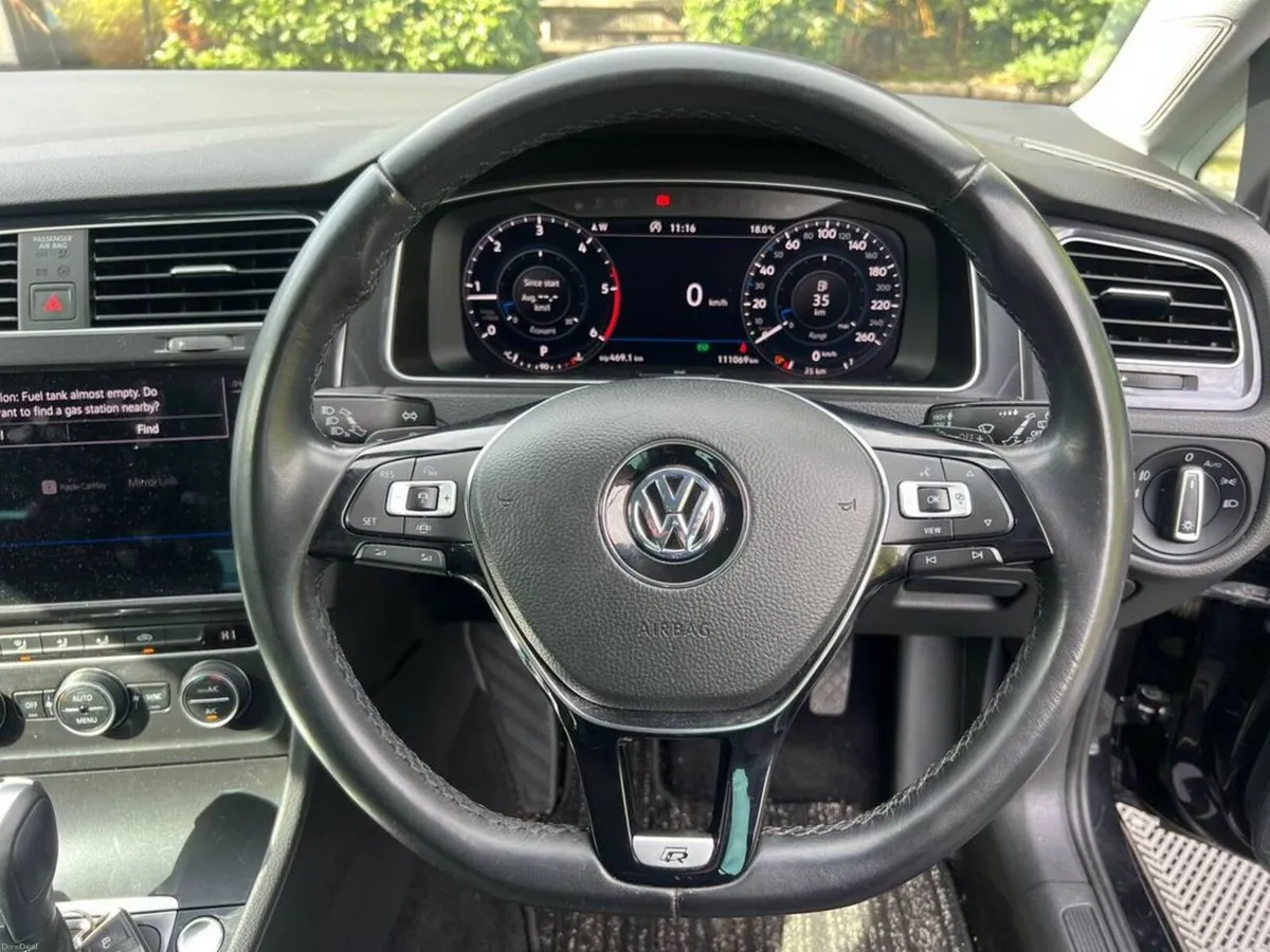 Volkswagen Golf 2.0 TDI AUTO // APPLE CARPLAY/ANDR - Image 4