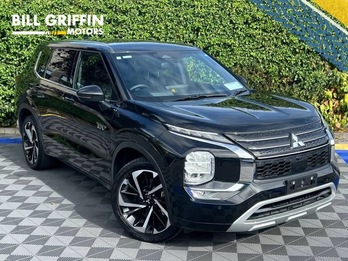 Mitsubishi Outlander 7-SEATER 2.4 HYBRID AUTO ** H - Image 1