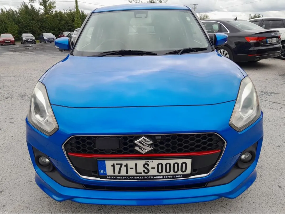 Suzuki Swift HYBRID RS - Image 3