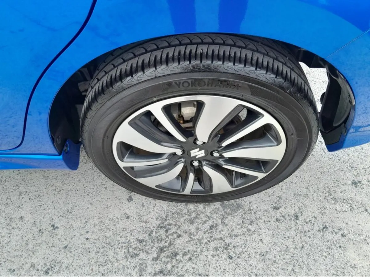 Suzuki Swift HYBRID RS - Image 6