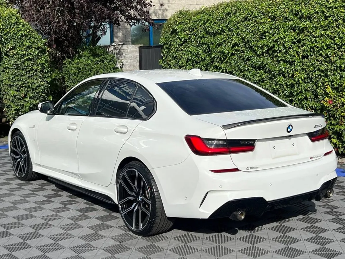 BMW 3-Series 330e M-SPORT COMPETITION 2.0 HYBRID / - Image 5