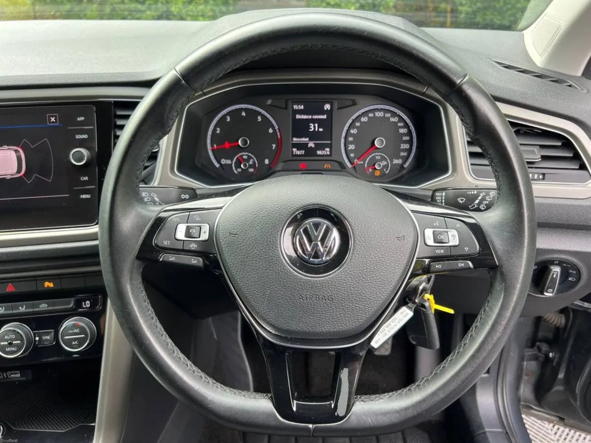 Volkswagen T-Roc DESIGN 1.0 TSI // APPLE CARPLAY/A - Image 4