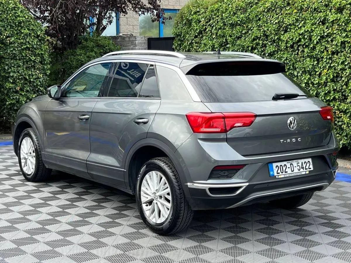 Volkswagen T-Roc DESIGN 1.0 TSI // APPLE CARPLAY/A - Image 5