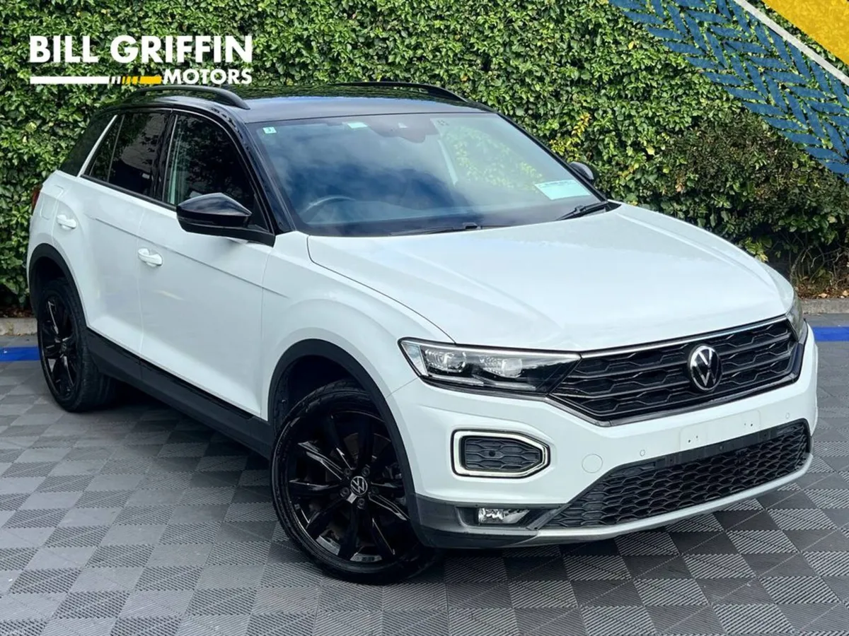 Volkswagen T-Roc DESIGN 2.0 TDI AUTO // APPLE CARP - Image 1