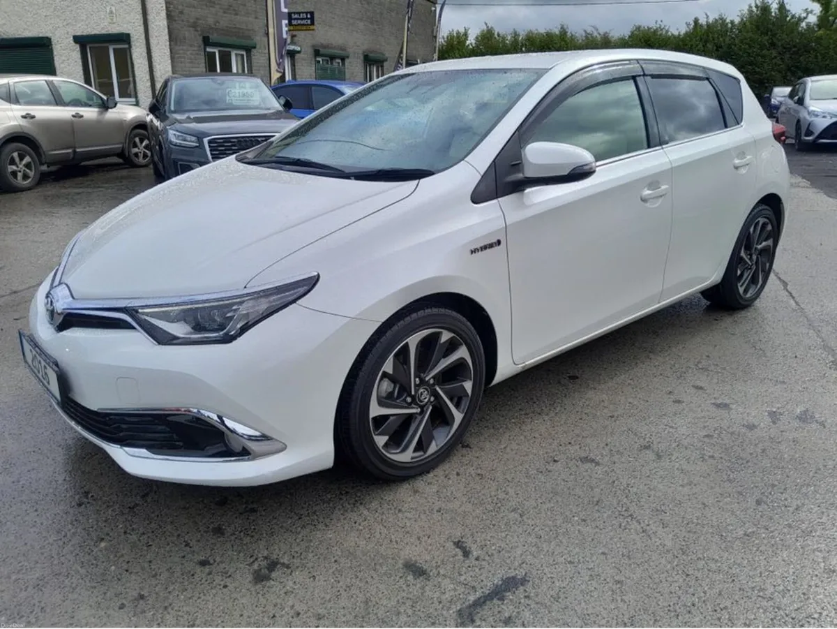 Toyota Auris 162 G Package Leather seats - Image 2