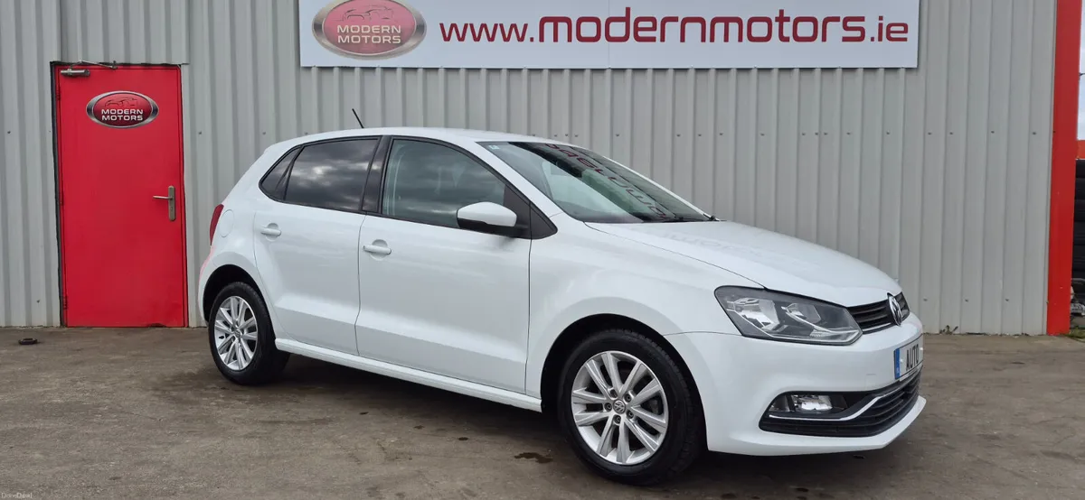 Volkswagen Polo auto 1.2 tsi dsg comfort low kms - Image 2