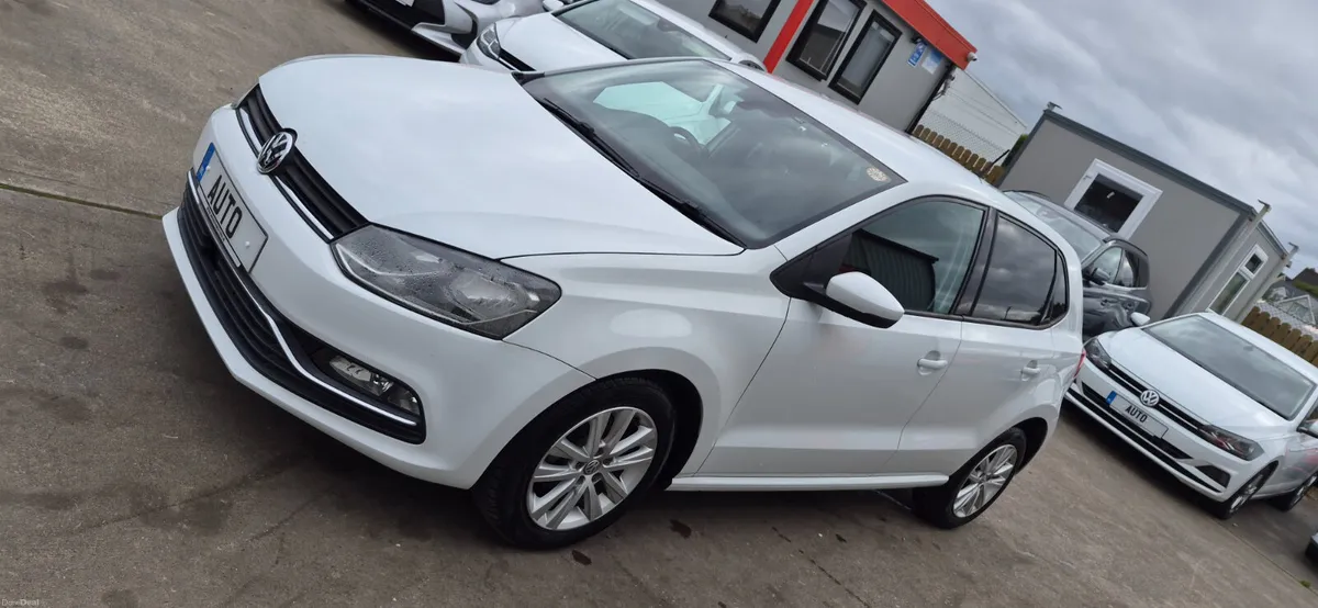 Volkswagen Polo auto 1.2 tsi dsg comfort low kms - Image 5