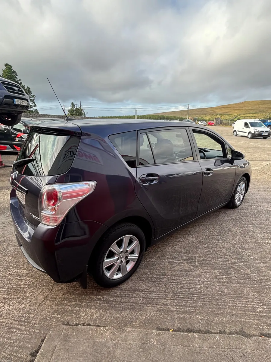 7 seater Toyota Verso 2015 free delivery - Image 4