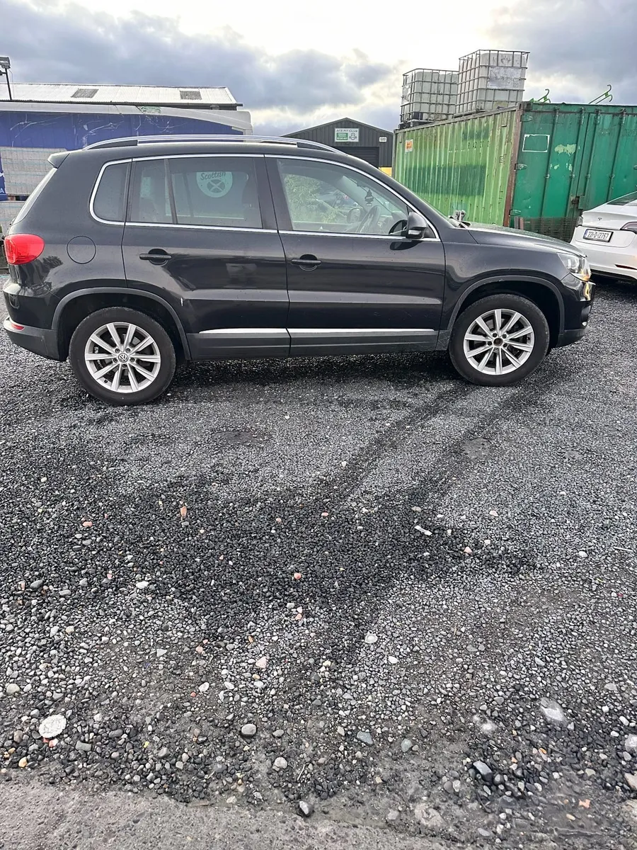 Volkswagen Tiguan 2012 - Image 4