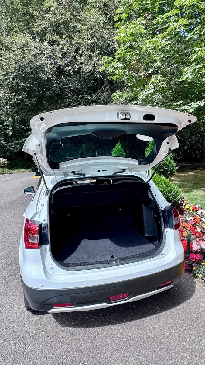 Car - Image 5