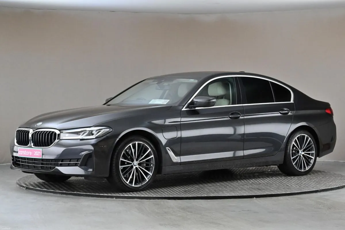 BMW 5-Series 530E SE PHEV - Image 4