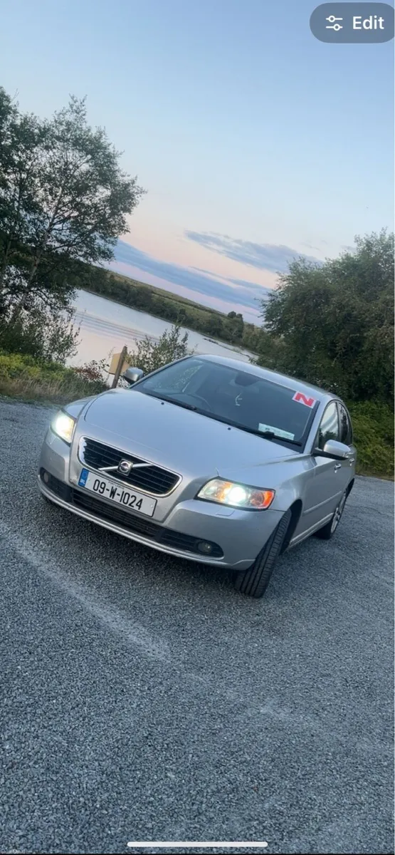 Volvo S40 - Image 1