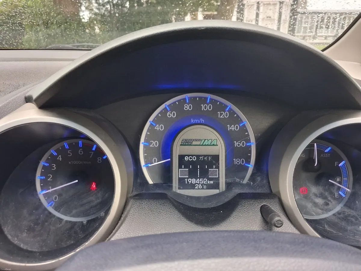 Honda Fit 1.3 Hybrid Automatic | NCT 11/2027 - Image 2