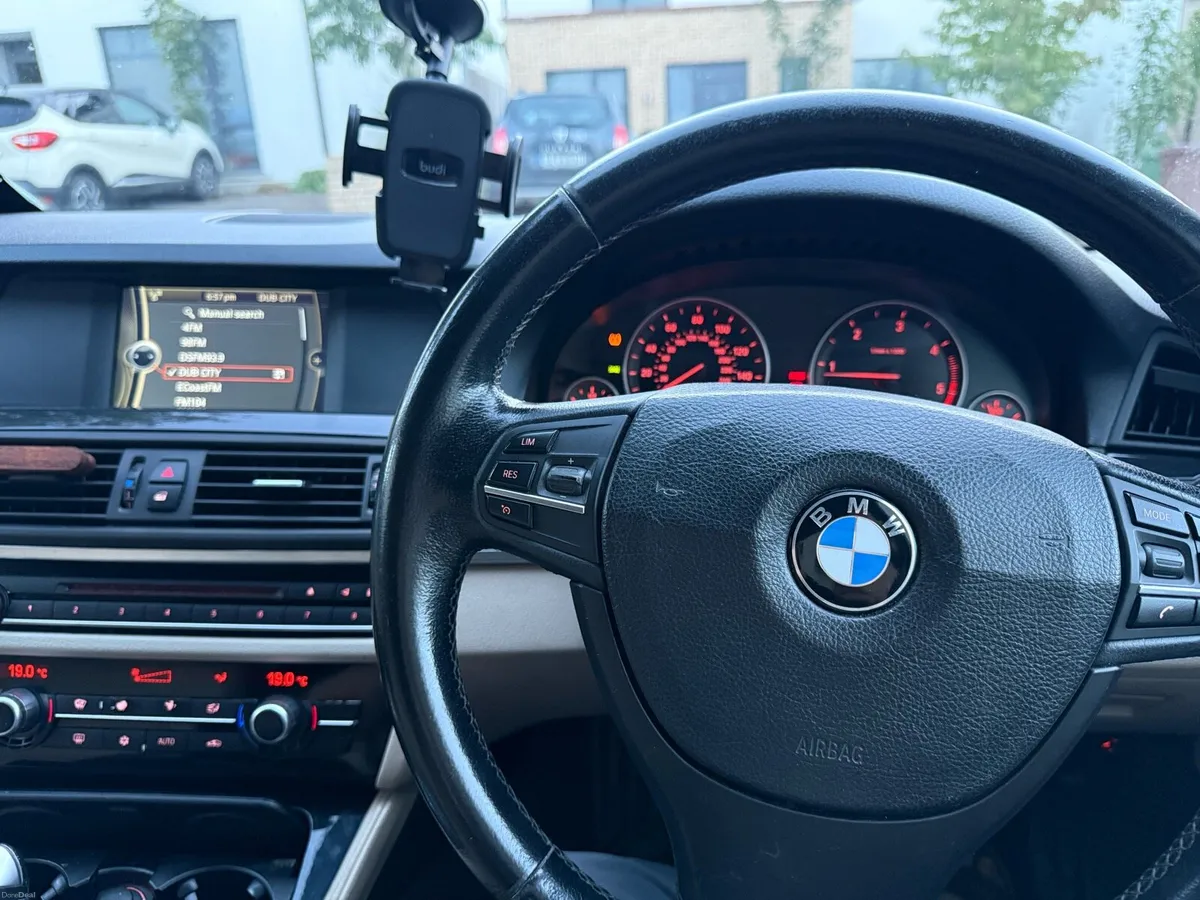 BMW 520D F10 - Image 6