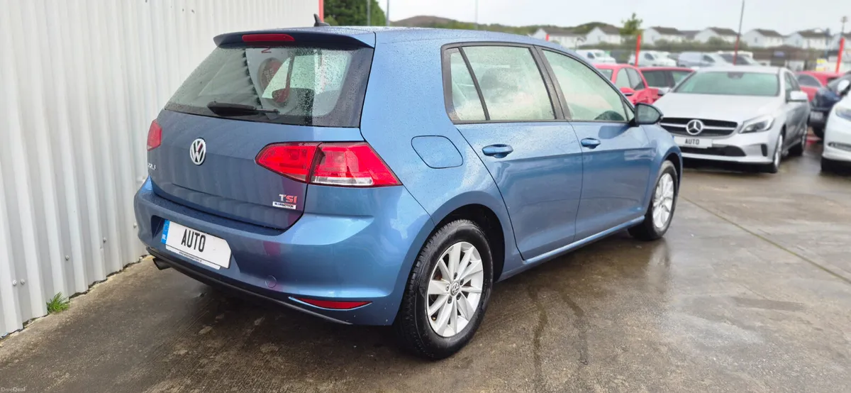 Volkswagen Golf auto 1.2 tsi dsg trend low kms - Image 6