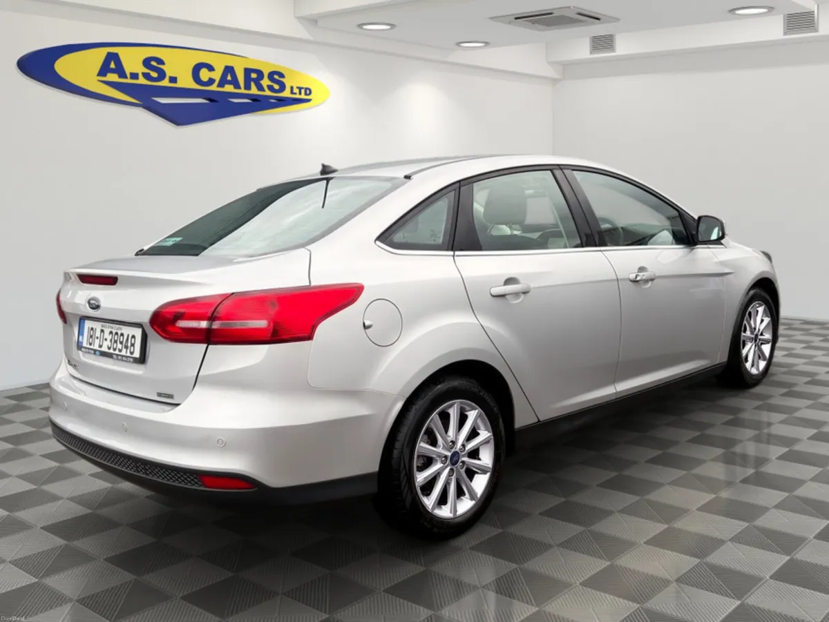 Ford Focus TITANIUM 1.0 ** TINY MILAGE ** IRISH CA - Image 5