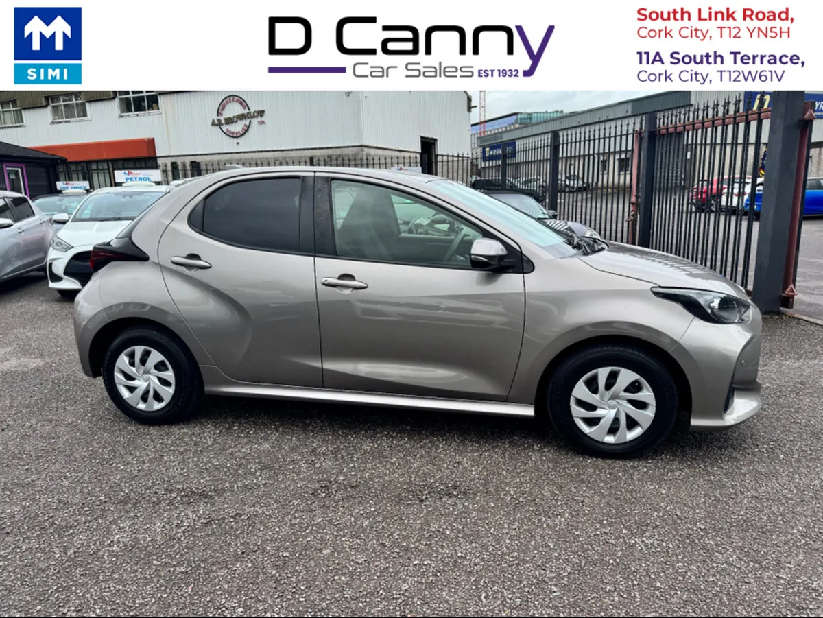 Toyota Yaris X 1.0 petrol auto - Image 5