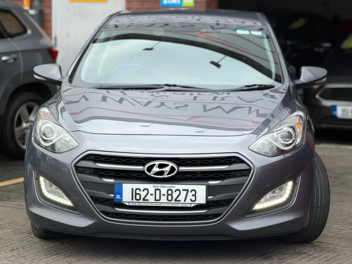 Hyundai i30 1.6 DELUXE 5DR- MINT - Image 6