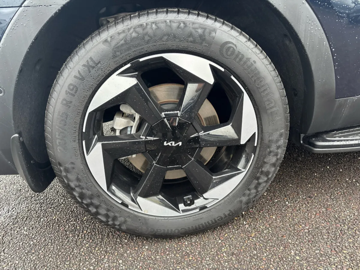 Kia Sorento PHEV PE SEM 5DR AUTO - Image 4