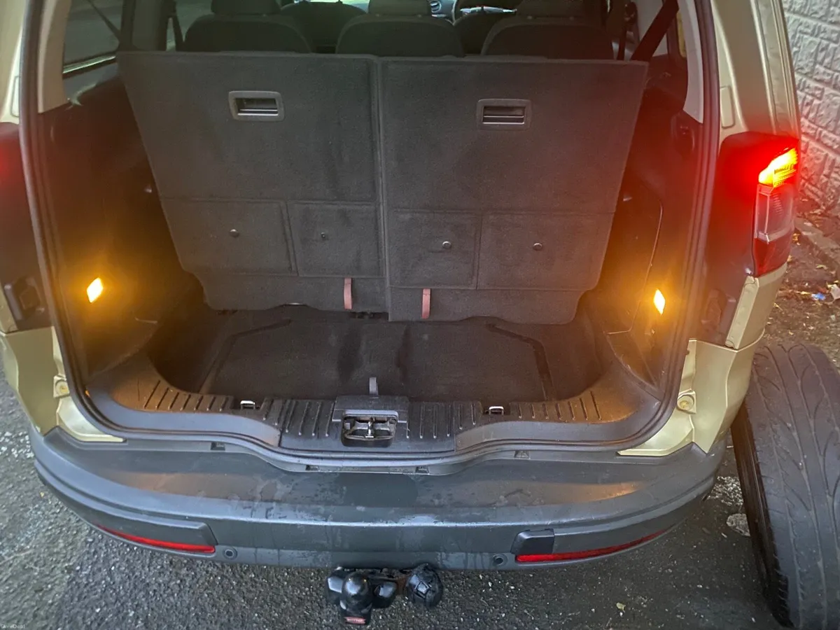 Ford Galaxy Auto as new and NCT 7/27 amazing 😻 - Image 5