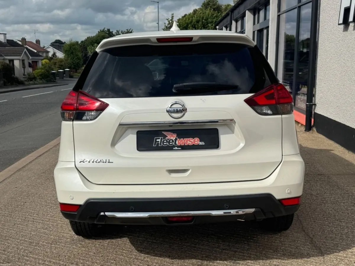 1.7 dCi Acenta Premium SUV 5dr Diesel Manual Euro - Image 6