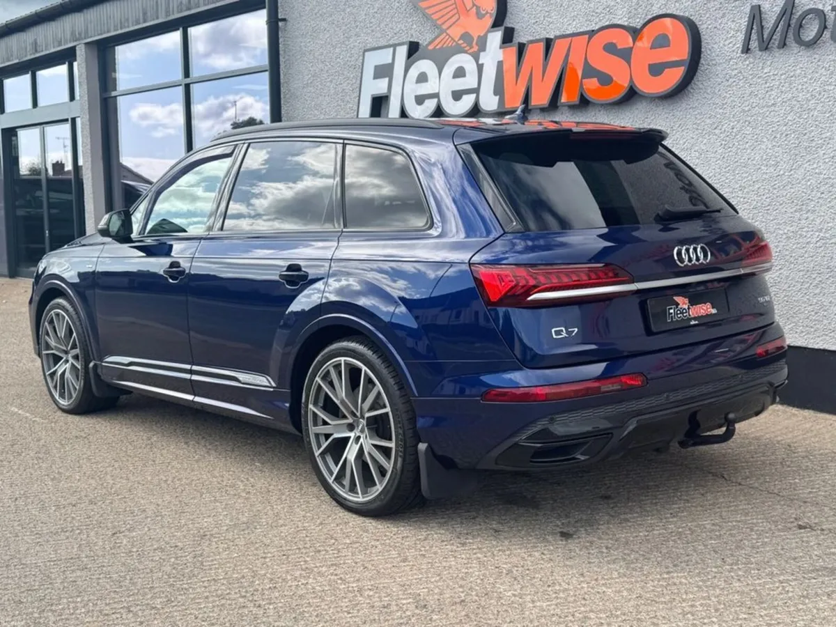 3.0 TDI V6 50 Black Edition SUV 5dr Diesel Tiptron - Image 6