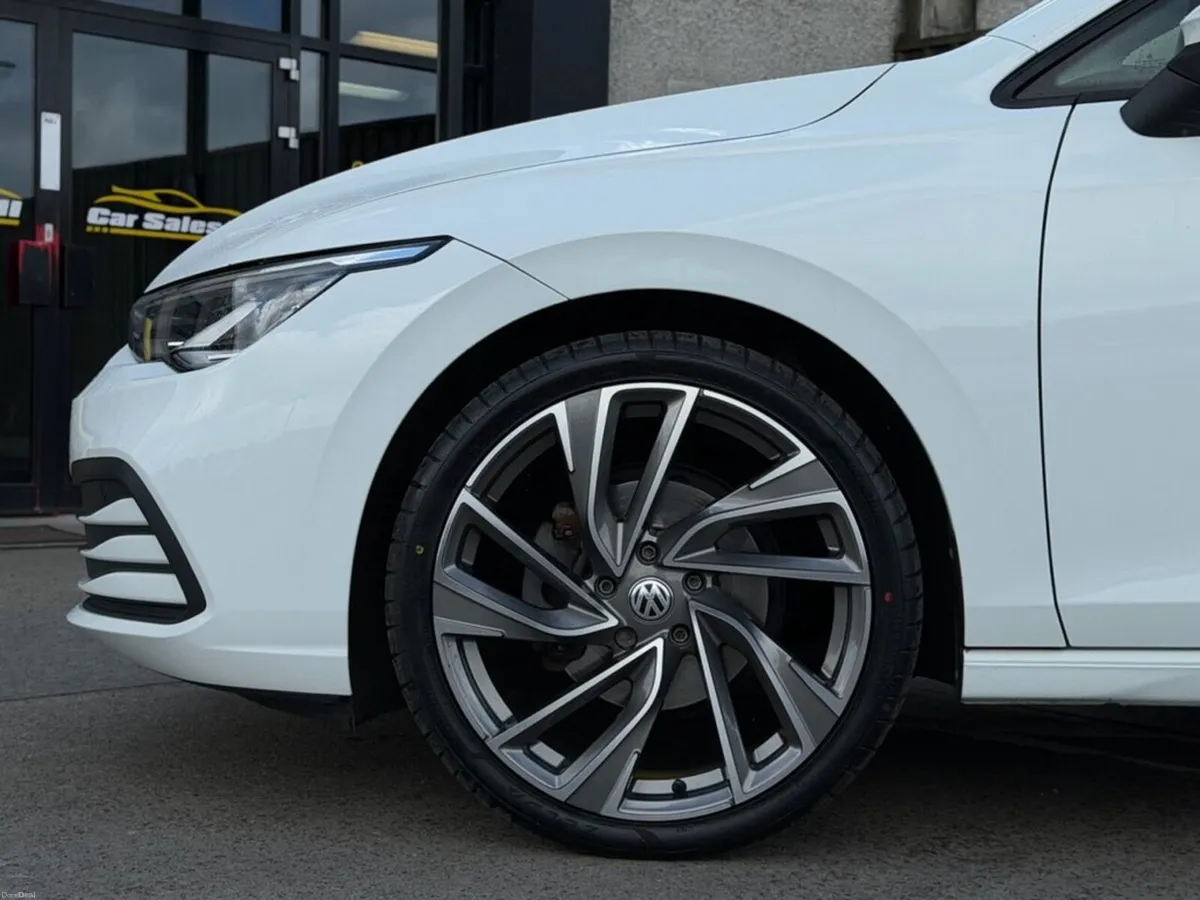 1.5 TSI Life Hatchback 5dr Petrol Manual Euro 6 (s - Image 6