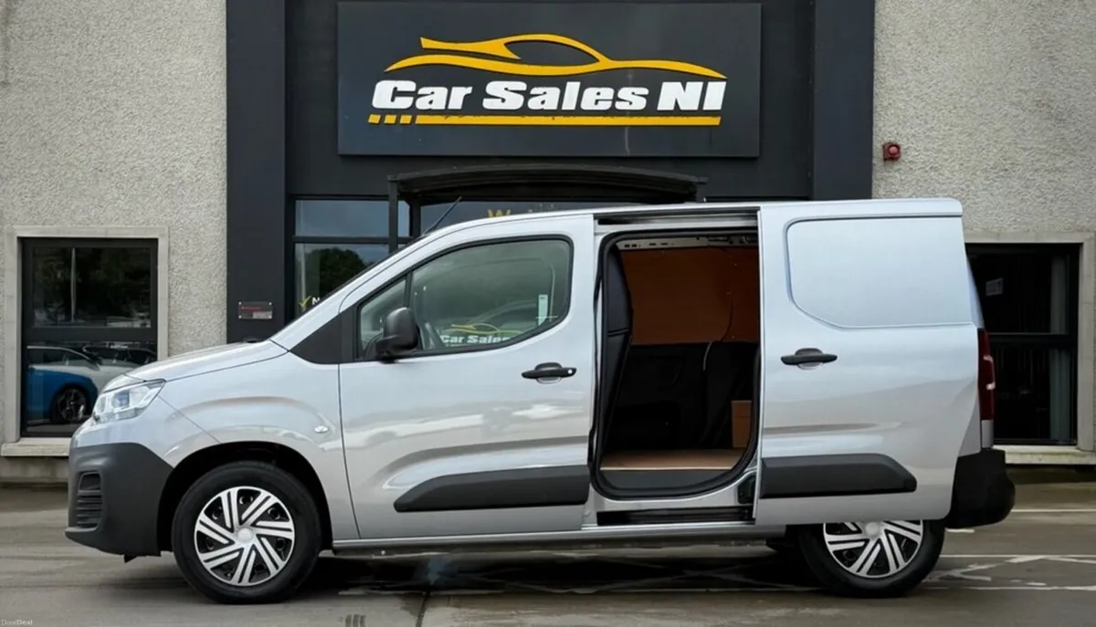 1.5 BlueHDi 1000 Enterprise Edition M Panel Van 5d - Image 4