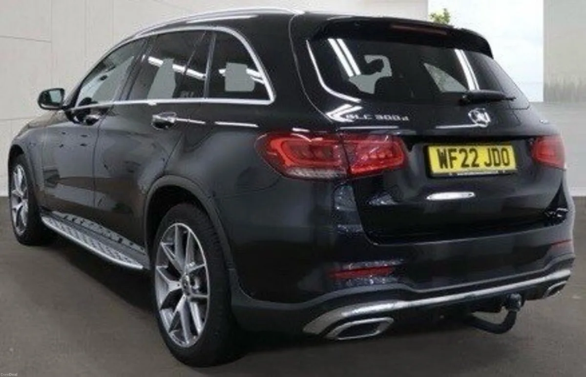 2.0 GLC300d AMG Line (Premium Plus) SUV 5dr Diesel - Image 3