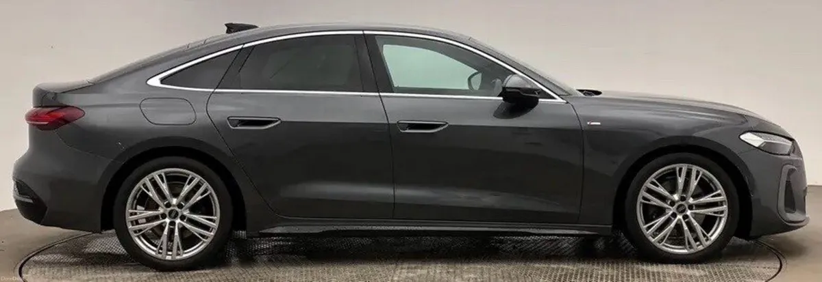 2.0 TDI S line Saloon 5dr Diesel S Tronic Euro 6 ( - Image 4