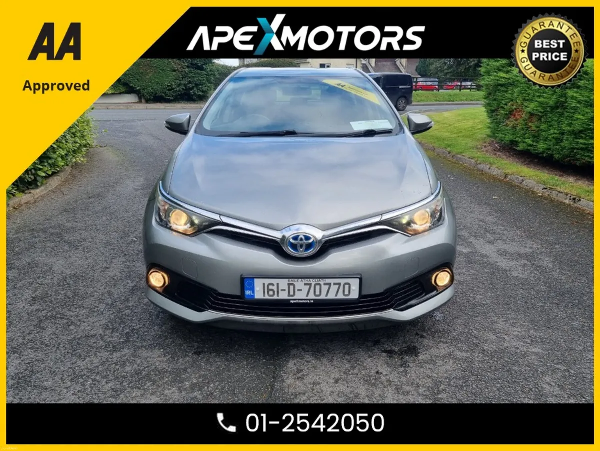 Toyota Auris FINANCE ARRANGED * TOP-SPEC ICON VVT- - Image 2