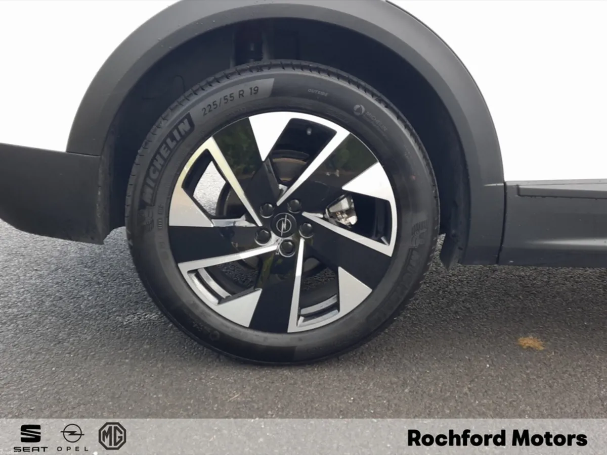 Opel Grandland GS SUV 1.2 136PS MHE - Image 6
