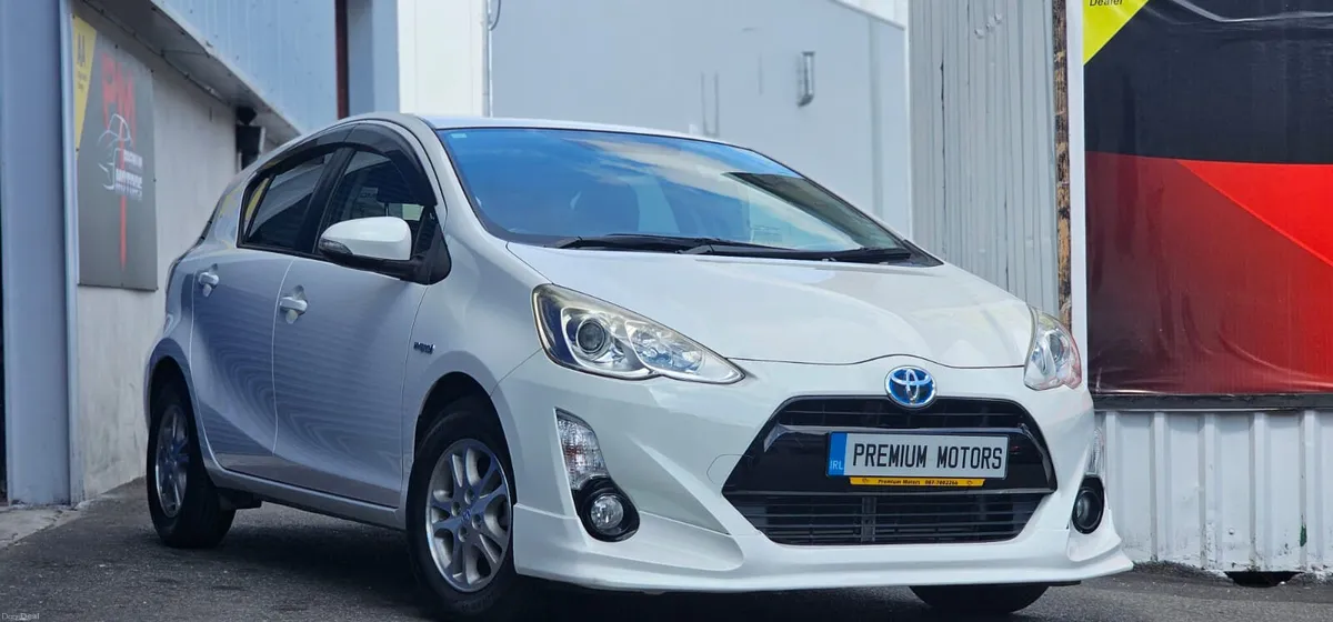Toyota Aqua Cruise control Push start - Image 2
