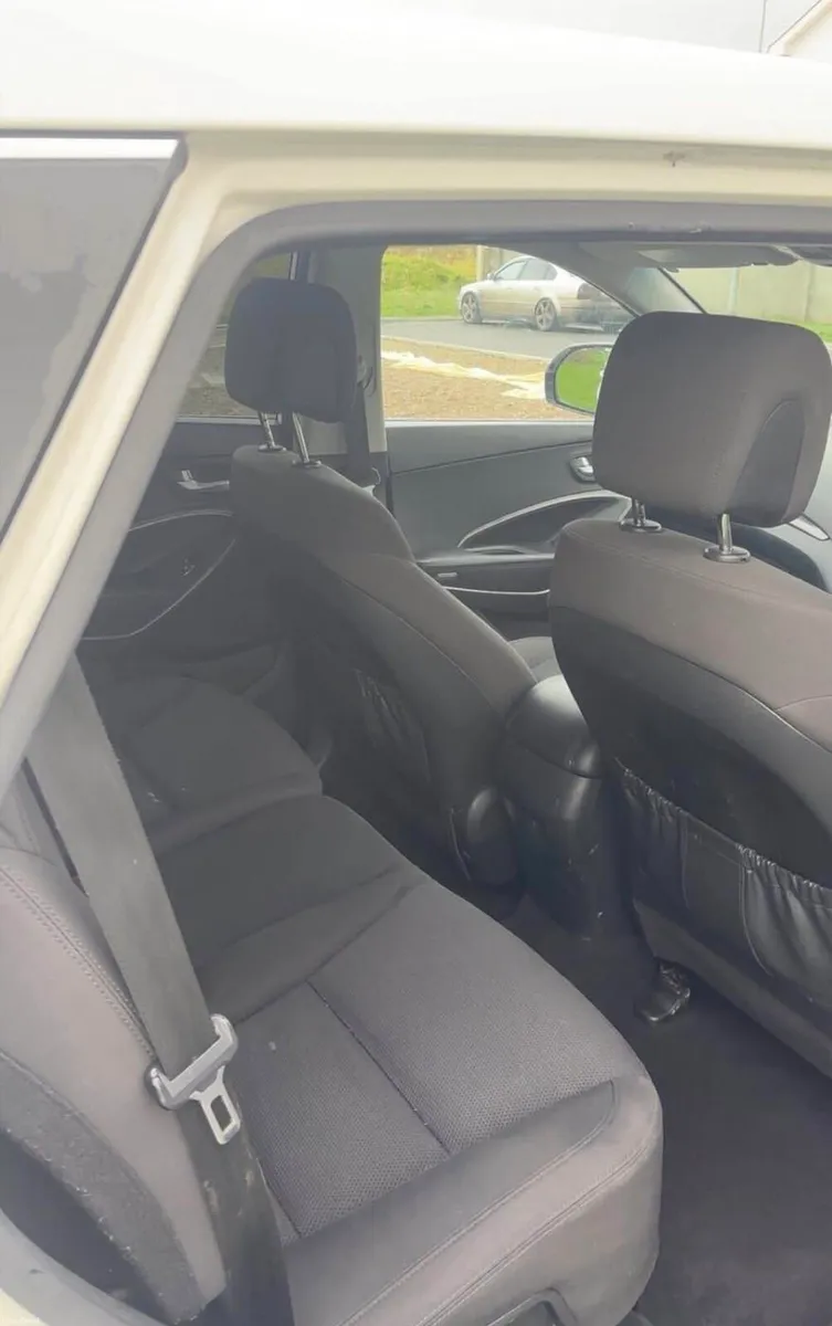 Hyundai santa fe - Image 6