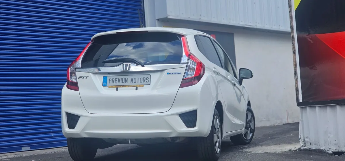 Honda Fit Hybrid Automatic - Image 4