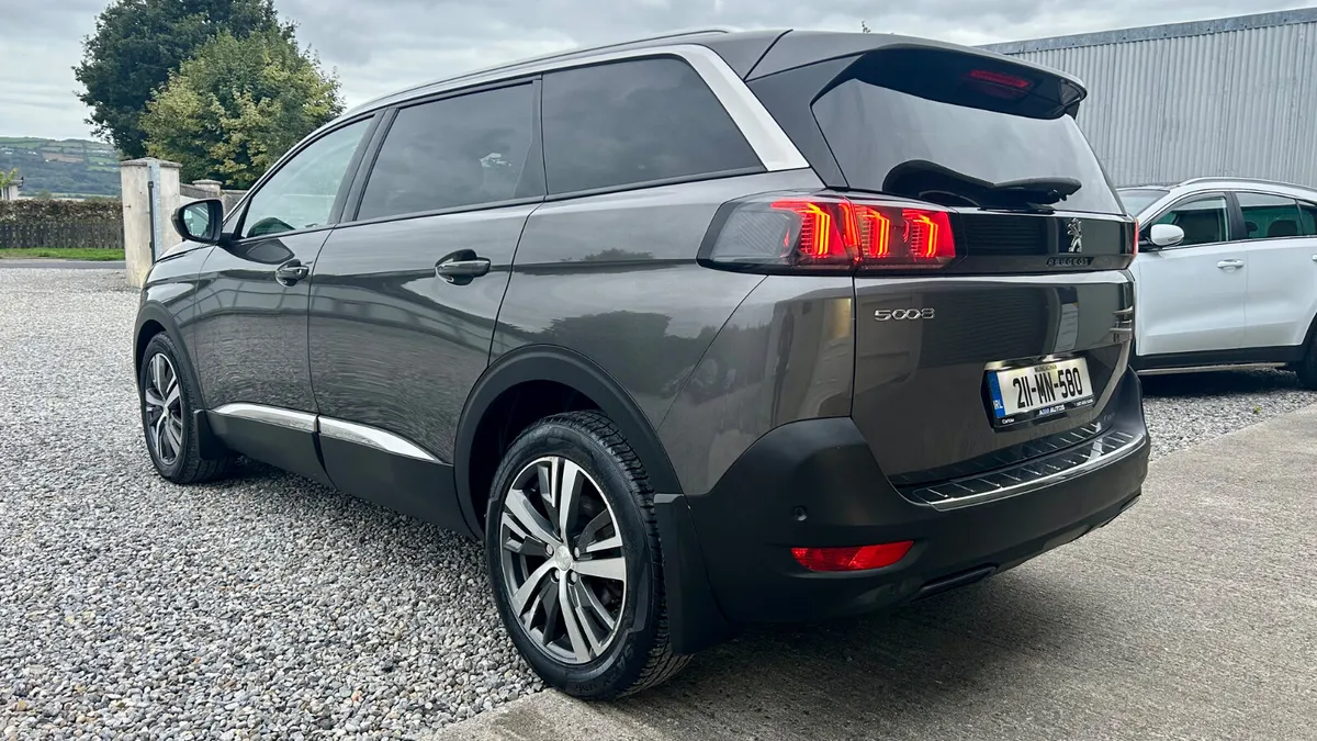 2021 Peugeot 5008 - Image 5