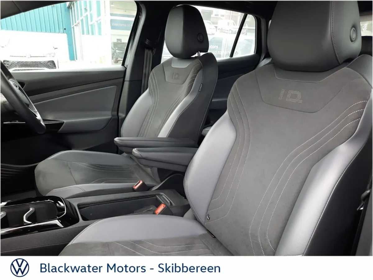 Volkswagen ID.4 77KWH 174BHP LIFE DX PRO - Image 4