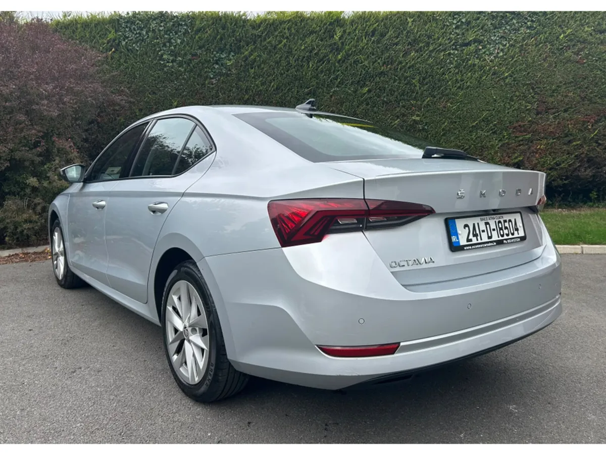 Skoda Octavia AMBITION 2.0 TDI 115 - Image 4